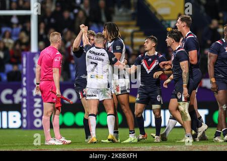 Die Spieler spielen während des Rugby League World Cup 2021 Gruppe-A-Spiels England gegen Frankreich im University of Bolton Stadium, Bolton, Großbritannien, 22.. Oktober 2022 (Foto von Mark Cosgrove/Nachrichtenbilder) Stockfoto