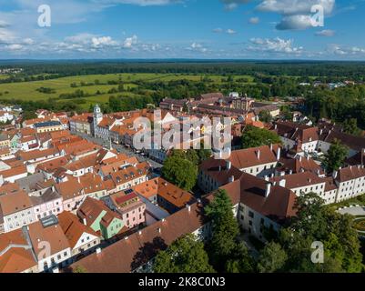 Blick Auf Das Historische Zentrum. Hauptplatz Der Altstadt Von Telc. UNESCO-Weltkulturerbe. Südmähren, Tschechien. Europa. Stockfoto