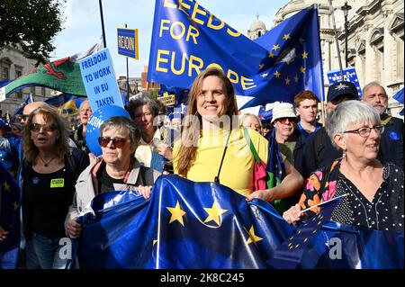 London, Großbritannien. Terry Reintke. Mitglied des Europäischen Parlaments. National tritt dem Marsch in Whitehall bei. Dies war das erste große nationale Pro-EU-Event seit 2019.Quelle: michael melia/Alamy Live News Stockfoto