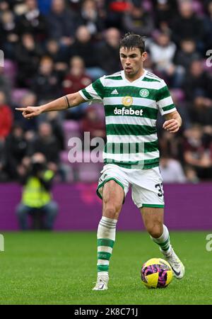 Edinburgh, Schottland, 22.. Oktober 2022. Matt O'Riley von Celtic während des Cinch Premiership-Spiels im Tynecastle Park, Edinburgh. Bildnachweis sollte lauten: Neil Hanna / Sportimage Stockfoto