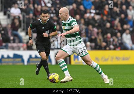 Edinburgh, Schottland, 22.. Oktober 2022. Aaron Mooy von Celtic während des Cinch Premiership Spiels im Tynecastle Park, Edinburgh. Bildnachweis sollte lauten: Neil Hanna / Sportimage Stockfoto