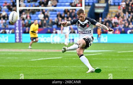 Bolton, Vereinigtes Königreich. 22. Oktober 2022. Rugby League World Cup 2021. England V Frankreich. University of Bolton Stadium. Bolton. Marc Sneyd (England) tritt beim Rugby League-Weltcup-Spiel der England V France an. Round 2, Gruppe A. Credit: Sport in Pictures/Alamy Live News Stockfoto