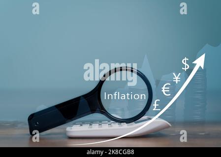 Die Inflation stieg auf ein hohes Konzept, die Marktkurve der Finanzkrisen vor dem wirtschaftlichen Hintergrund mit dem Wachstum des Geldpreises nach der Inflation. Stockfoto