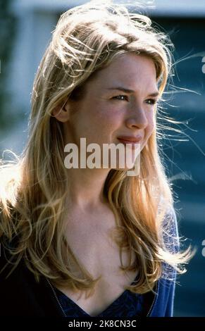 Renee Zellweger Film: Me, Myself & Irene (2000) Charaktere: Irene Regie: Bob Farrelly & Peter Farrelly 15 June 2000 **WARNUNG** Dieses Foto ist nur für den redaktionellen Gebrauch bestimmt und unterliegt dem Copyright von 20 CENTURY FOX und/oder des Fotografen, der von der Film- oder Produktionsfirma beauftragt wurde und darf nur durch Publikationen im Zusammenhang mit der Bewerbung des oben genannten Films reproduziert werden. Eine obligatorische Gutschrift an 20 CENTURY FOX ist erforderlich. Der Fotograf sollte auch bei Bekanntwerden des Fotos gutgeschrieben werden. Ohne schriftliche Genehmigung der Film Company kann keine kommerzielle Nutzung gewährt werden. Stockfoto