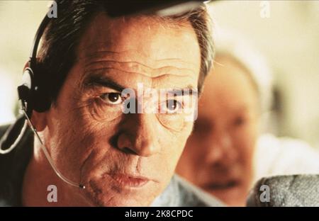 Tommy Lee Jones Film: Space Cowboys (USA/AUS 2000) Charaktere: Hawk Hawkins Regie: Clint Eastwood 01 August 2000 **WARNUNG** Dieses Foto ist nur für redaktionelle Zwecke bestimmt und unterliegt dem Copyright von WARNER BROS. Und/oder des Fotografen, der von der Film- oder Produktionsfirma beauftragt wurde und nur durch Publikationen im Zusammenhang mit der Bewerbung des oben genannten Films reproduziert werden kann. Eine obligatorische Gutschrift an WARNER BROS. Ist erforderlich. Der Fotograf sollte auch bei Bekanntwerden des Fotos gutgeschrieben werden. Ohne schriftliche Genehmigung der Film Company kann keine kommerzielle Nutzung gewährt werden. Stockfoto