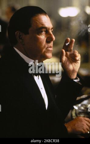 Bruce McGill Film: Die Legende von Bagger Vance (USA 2000) Charaktere: Walter Hagen Regie: Robert Redford 29 October 2000 **WARNUNG** Dieses Foto ist nur für den redaktionellen Gebrauch bestimmt und unterliegt dem Copyright von 20. CENTURY FOX und/oder des Fotografen, der von der Film- oder Produktionsfirma beauftragt wurde, und kann nur durch Publikationen im Zusammenhang mit der Bewerbung des oben genannten Films reproduziert werden. Eine obligatorische Gutschrift an 20. CENTURY FOX ist erforderlich. Der Fotograf sollte auch bei Bekanntwerden des Fotos gutgeschrieben werden. Ohne schriftliche Genehmigung der Film Company kann keine kommerzielle Nutzung gewährt werden. Stockfoto