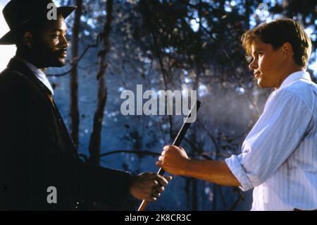 Will Smith & Matt Damon Film: The Legend of Bagger Vance (USA 2000) Charaktere: Bagger Vance & Rannulph Junuh Regie: Robert Redford 29 October 2000 **WARNUNG** Dieses Foto ist nur für den redaktionellen Gebrauch bestimmt und unterliegt dem Copyright von 20. CENTURY FOX und/oder des Fotografen, der von der Film- oder Produktionsfirma beauftragt wurde, und kann nur durch Publikationen im Zusammenhang mit der Bewerbung des oben genannten Films reproduziert werden. Eine obligatorische Gutschrift an 20. CENTURY FOX ist erforderlich. Der Fotograf sollte auch bei Bekanntwerden des Fotos gutgeschrieben werden. Ohne schriftliche Genehmigung der Film Company kann keine kommerzielle Nutzung gewährt werden. Stockfoto