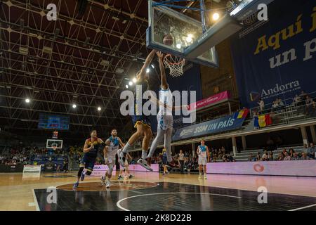 Andorra La vella, Andorra : 22 2022. Oktober : Spieler in Aktion bei Liga heb Oro Spiel zwischen Mora Banc Andorra BC und Caceres Basket , am 22. Oktober Stockfoto