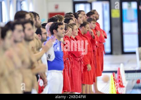 Rom, Italien. 22. Oktober 2022. Team-Präsentation während der Distretti Ecologici Nuoto Roma gegen SC Quinto, Wasserball Italienische Serie A Spiel in Rom, Italien, Oktober 22 2022 Quelle: Independent Photo Agency/Alamy Live News Stockfoto