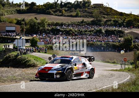 Katalonien, Spanien. 22. Oktober 2022. Takamoto KATSUTA, Aaron JOHNSTON, TOYOTA GAZOO RACING Credit: Independent Photo Agency/Alamy Live News Stockfoto