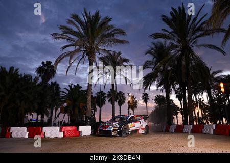 Katalonien, Spanien. 22. Oktober 2022. Kalle ROVANPERÃ&#x84;, Jonne HALTTUNEN, TOYOTA GAZOO RACING Credit: Independent Photo Agency/Alamy Live News Stockfoto