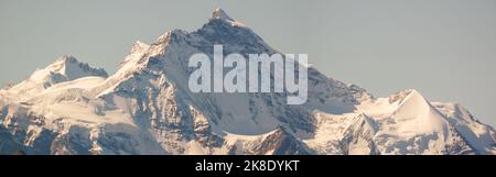 Schweizer Alpen-Gebirge von Brienz Rothorn aus gesehen. Der jungfraugipfel in den alpen. Brienz, Interlaken-Oberhasli, Bern, Schweiz. Stockfoto