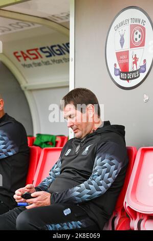 Mansfield-Manager Nigel Clough vor dem zweiten Spiel der EFL League zwischen Crawley Town und Mansfield Town im Broadfield Stadium , Crawley , Großbritannien - 22.. Oktober 2022 nur für redaktionelle Verwendung. Keine Verkaufsförderung. Für Football-Bilder gelten Einschränkungen für FA und Premier League. Keine Nutzung des Internets/Handys ohne FAPL-Lizenz - für Details wenden Sie sich an Football Dataco Stockfoto