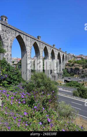 Historisches Aquädukt der Freien Gewässer aus dem 18.. Jahrhundert oder Aguas Livres Aquädukt, Lissabon, Portugal Stockfoto