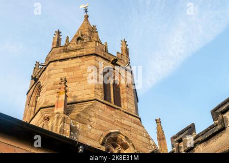 Blick auf den St. Bartholomew's Village Church Tower in Tong Shropshire Stockfoto