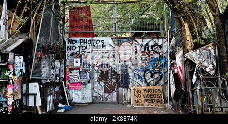 Koepi 137, Koepenicker Straße 137, 1991 besetztes und legalisiertes Haus, autonomes Wohnprojekt und Kulturzentrum, Berlin, Deutschland Stockfoto