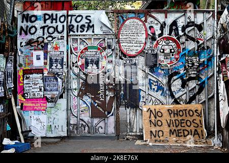 Koepi 137, Koepenicker Straße 137, 1991 besetztes und legalisiertes Haus, autonomes Wohnprojekt und Kulturzentrum, Berlin, Deutschland Stockfoto