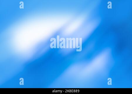 Blauer Luftraum verschwommen Bokeh Pastell hellen Hintergrund. Schimmernder Glanz auf unscharfem Hintergrund. Stockfoto
