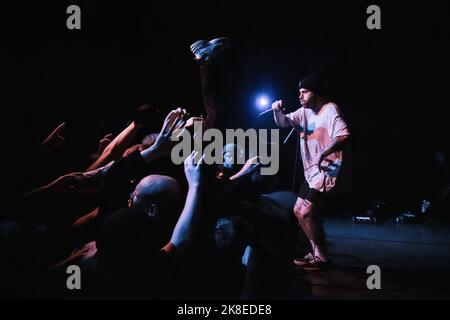 Kopenhagen, Dänemark. 22. Oktober 2022. Die kanadischen Metalcore-Band-Pendants spielen ein Live-Konzert im VEGA in Kopenhagen. Hier ist Sänger Brendan Murphy live auf der Bühne zu sehen. (Foto: Gonzales Photo/Alamy Live News Stockfoto