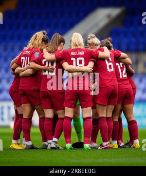 Liverpool, Großbritannien. 23. Oktober 2022. Liverpool, England, Oktober 23. 2022: Liverpool bilden eine Hüpfe vor dem Barclays Womens Super League Fußballspiel zwischen Liverpool und Arsenal im Prenton Park in Liverpool, England. (James Whitehead/SPP) Quelle: SPP Sport Press Foto. /Alamy Live News Stockfoto