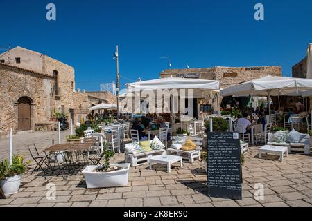 Das historische Dorf Marzamemi, Syrakus, Sizilien im Hochsommer Stockfoto