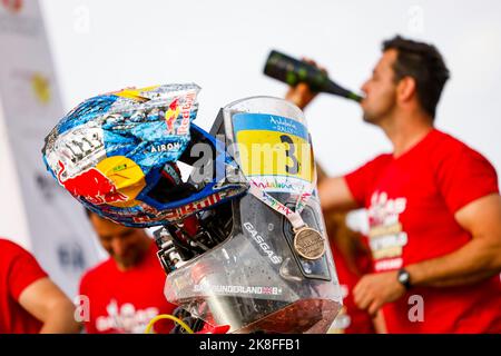 Medaillen während der Etappe 4 der Andalucia Rally 2022, 4. der FIA World Rally-RAID Championship 2022, am 23. Oktober 2022 in Sevilla, Spanien - Foto Julien Delfosse / DPPI Stockfoto