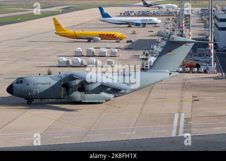 5434 54+34 Airbus A400M Luftwaffe Luftwaffe Flughafen Köln/Bonn 12/10/2022 EDDK CGN Stockfoto