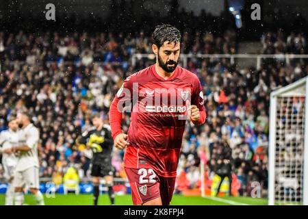 MADRID, SPANIEN - 22. OKTOBER: ISCO Alarcon von Sevilla CF während des Spiels zwischen Real Madrid CF und Sevilla CF von La Liga Santander am 22. Oktober 2022 in Santiago Bernabeu von Madrid, Spanien. (Foto von Samuel Carreño/PxImages) Stockfoto