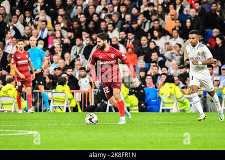 MADRID, SPANIEN - 22. OKTOBER: ISCO Alarcon von Sevilla CF während des Spiels zwischen Real Madrid CF und Sevilla CF von La Liga Santander am 22. Oktober 2022 in Santiago Bernabeu von Madrid, Spanien. (Foto von Samuel Carreño/PxImages) Stockfoto