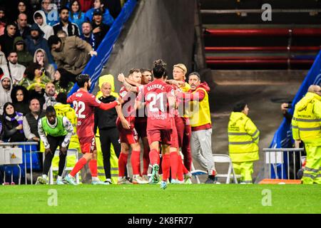 MADRID, SPANIEN - 22. OKTOBER: Sevilla CF Spieler während des Spiels zwischen Real Madrid CF und Sevilla CF von La Liga Santander am 22. Oktober 2022 in Santiago Bernabeu von Madrid, Spanien. (Foto von Samuel Carreño/PxImages) Stockfoto