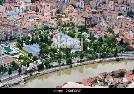 Das Sultan 2 befindet sich in Amasya, Türkei. Die Beyazit-Moschee und der Komplex wurden 1486 erbaut. Stockfoto