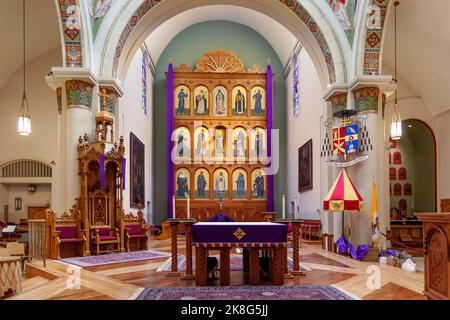 Die Kathedrale Basilica of Saint Francis of Assisi - Catedral Basílica de San Francisco de Asís in Santa Fe, New Mexico Altarbild, ein reredos, war cr Stockfoto