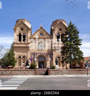 Kathedrale Basilika des Heiligen Franziskus von Assisi - Catedral Basílica de San Francisco de Asís in Santa Fe, New Mexico.t Es ist die Mutterkirche der Ar Stockfoto