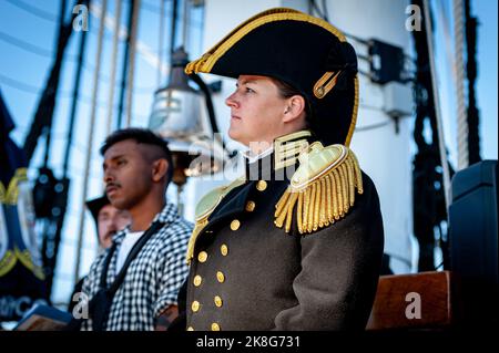 USS Constitution ging von Charlestown Navy Yard für die Geburtstagsfeier 225. im Gange. Stockfoto