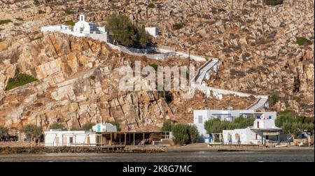 Kloster im Dorf Kamares auf der Insel Sifnos in Griechenland Stockfoto