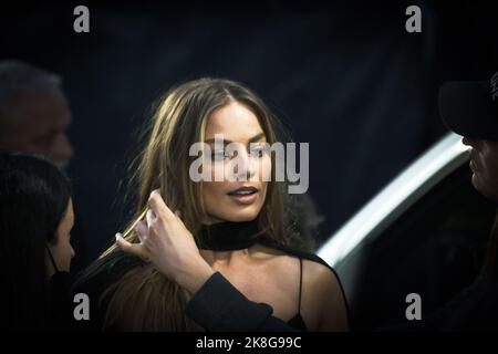 Margot Robbie fotografiert während der Europa-Premiere von AMSTERDAM am Mittwoch, 21. September 2022, auf dem Odeon Luxe Leicester Square in London. Bild von Julie Edwards. Stockfoto