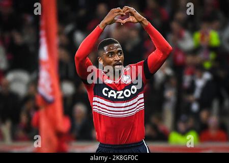 23. Oktober 2022, Villeneuve-d'Ascq, Frankreich, Frankreich: Alexsandro VICTOR DE SOUZA RIBEIRO aus Lille feiert sein Tor während des Ligue 1-Spiels zwischen Lille OSC (LOSC) und AS Monaco am 23. Oktober 2022 im Pierre-Mauroy-Stadion in Villeneuve-d'Ascq bei Lille, Frankreich. (Bild: © Matthieu Mirville/ZUMA Press Wire) Stockfoto