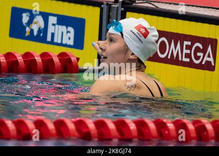 Berlin, Deutschland. 23. Oktober 2022. Schwimmen: WM, Entscheidungen, 100m Freestyle, Frauen: Siobhan Bernadette Haughey gewinnt das Rennen. Quelle: Christophe Gateau/dpa/Alamy Live News Stockfoto