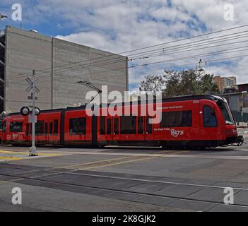 MTS Trolley in der Innenstadt von San Diego, Kalifornien Stockfoto