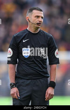 Wolverhampton, Großbritannien. 23. Oktober 2022. Michael Oliver, Schiedsrichter beim Premier League Spiel Wolverhampton Wanderers gegen Leicester City in Molineux, Wolverhampton, Großbritannien, 23.. Oktober 2022 (Foto von Mike Jones/News Images) in Wolverhampton, Großbritannien am 10/23/2022. (Foto von Mike Jones/News Images/Sipa USA) Quelle: SIPA USA/Alamy Live News Stockfoto