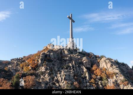 Tal der Gefallenen - Ein Denkmal, das den Opfern des spanischen Bürgerkrieges gewidmet ist und sich in der Sierra de Guadarrama in der Nähe von Madrid befindet. Stockfoto