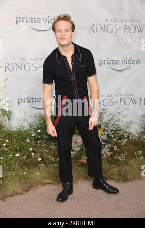 Will Fletcher nimmt an der Weltpremiere von „der Herr der Ringe: Die Ringe der Macht“ am Leicester Square in London Teil. Stockfoto