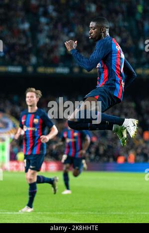 Barcelona, Spanien. 23. Oktober 2022. Ousmane Dembele aus Barcelona feiert ein Tor während eines Fußballspiels der Liga zwischen dem FC Barcelona und dem Athletic Club Bilbao in Barcelona, Spanien, am 23. Oktober 2022. Quelle: Joan Gosa/Xinhua/Alamy Live News Stockfoto