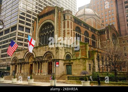 St. Bartholomew's Church in Manhattan. Es handelt sich um eine historische Bischofsgemeinde, die im Januar 1835 gegründet wurde und sich an der Ostseite der Park Avenue befindet Stockfoto