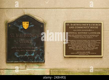 St. Bartholomew's Church in Manhattan. Es handelt sich um eine historische Bischofsgemeinde, die im Januar 1835 gegründet wurde und sich an der Ostseite der Park Avenue befindet Stockfoto