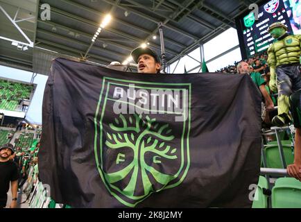 Austin, Texas, USA. 23. Oktober 2022: FC Austin-Fans vor dem Start eines Playoff-Spiels der Major League Soccer zwischen dem FC Austin und dem FC Dallas am 23. Oktober 2022 in Austin. (Bild: © Scott Coleman/ZUMA Press Wire) Bild: ZUMA Press, Inc./Alamy Live News Stockfoto