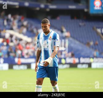 Sabadell, Barcelona, Spanien. 23. Oktober 2022. Barcelona Spanien 23.10.2022 Vinicius Souza (Espanyol Barcelona) schaut während der La Liga Santander zwischen Espanyol und Elche CF am 23. Oktober 2022 im RCDE Stadion in Barcelona. (Bild: © Xavi Urgeles/ZUMA Press Wire) Stockfoto