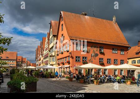 Cafe am Münster in Dinkelsbühl, Mittelfranken, Bayern, Deutschland | Cafe am Münster in Dinkelsbühl, Mittelfranken, Bayern, Deutschland, Europa Stockfoto