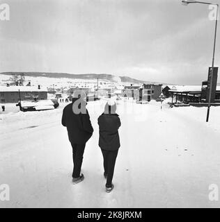 Tynset 11. Februar 1967, Bericht über Norwegens kältestes Dorf Tynset. Hier ein Paar auf einer Reise in die Kälte. Foto: Aage Storløkken / Aktuell / NTB Stockfoto