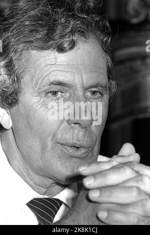 Oslo 19840826. Rechtsgerichtete nationale Sitzung. Erling Norvik wurde während einer nationalen Sitzung auf der rechten Seite zum neuen Vorsitzenden gewählt. Ernst. Foto: Jan Erik Karlsen NTB / NTB Stockfoto
